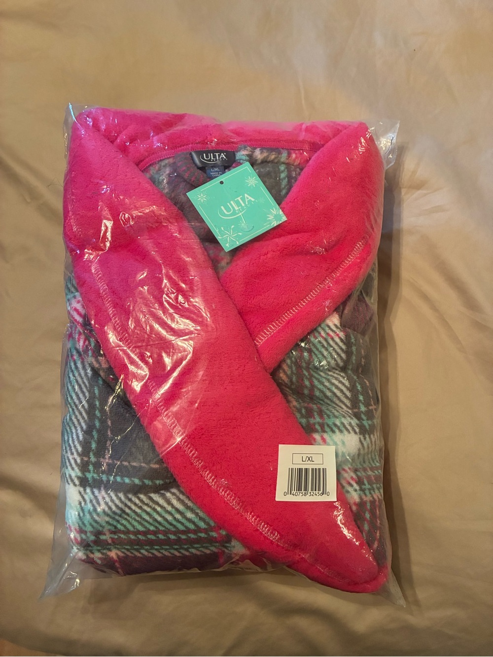Ulta Beauty Pink Plaid Plush Robe